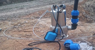 Установка дренажного насоса в Шахтах - услуги от СантехДомШхт, расценки от 3160 рублей